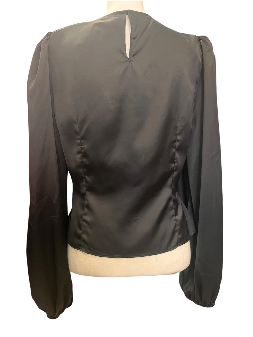ASTR The Label Black Satin Twist Front Cutout Puff Sleeve Peplum Top L NWT